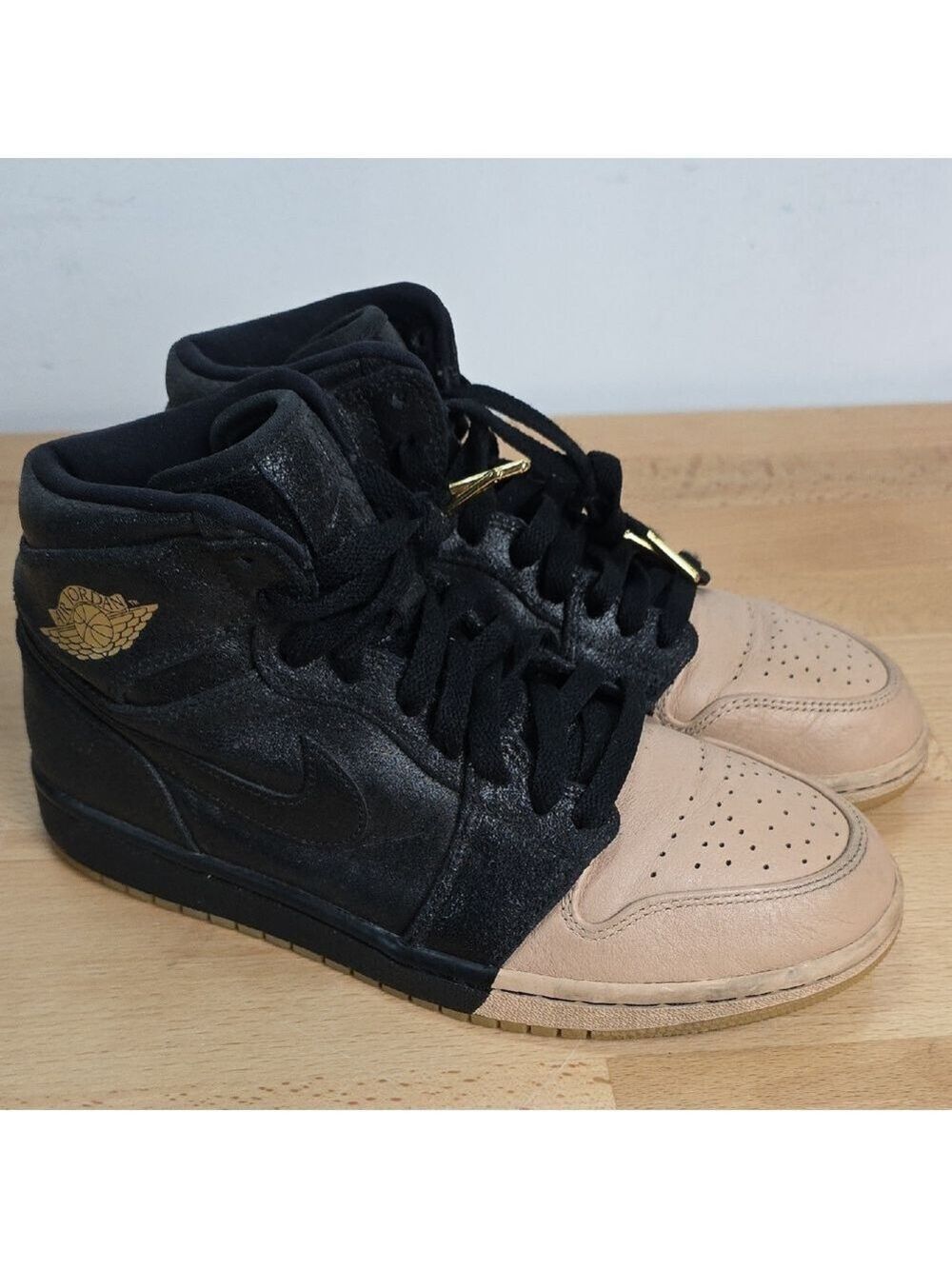 Nike Air Jordan 1 Mid Black and Beige with Gold Accents Size 9